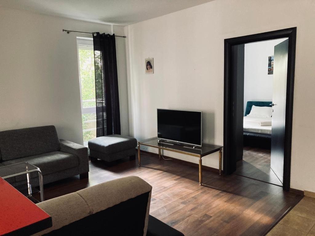 エフォリエ・ノルドApartament Edyアパートメント エクステリア 写真